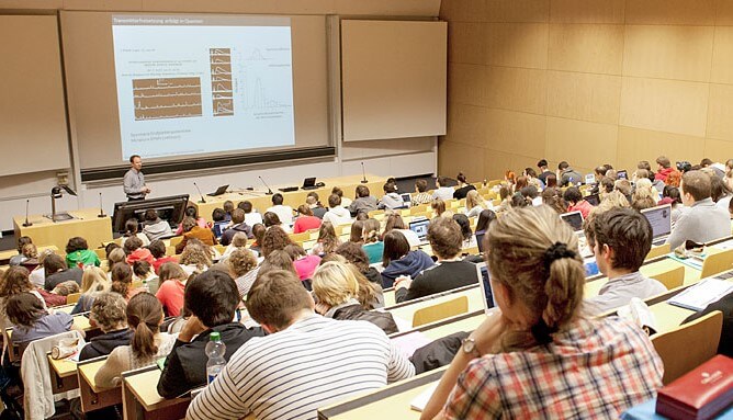 Trường Đại học Basel luôn mang đến cho sinh viên những giờ học hữu ích và thú vị