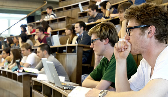 Trường Đại học Fribourg luôn khơi dậy niềm đam mê học tập của sinh viên