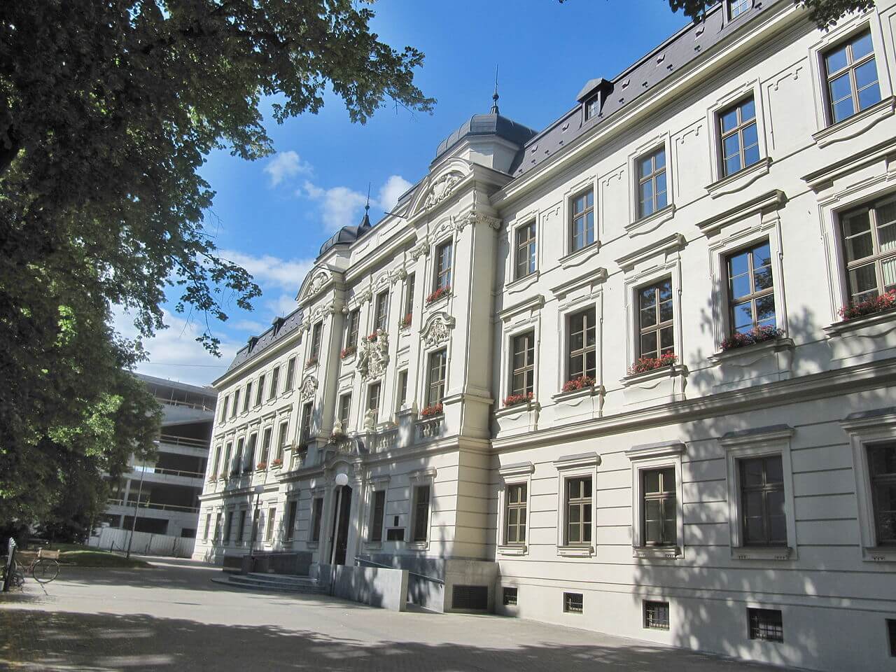 Khuôn viên của trường Đại học Kỹ thuật Brno