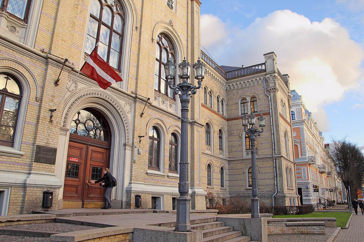 Đại học Latvia