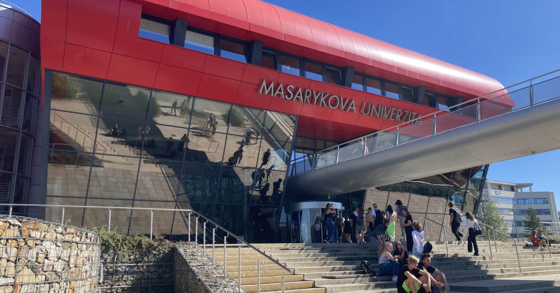 Hệ thống cơ sở vật chất hiện đại của Đại học Masaryk