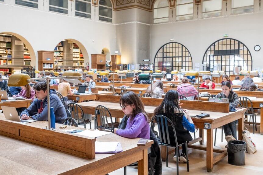 Bầu không khí học tập tích cực tại trường Đại học Paris 1 Panthéon-Sorbonne