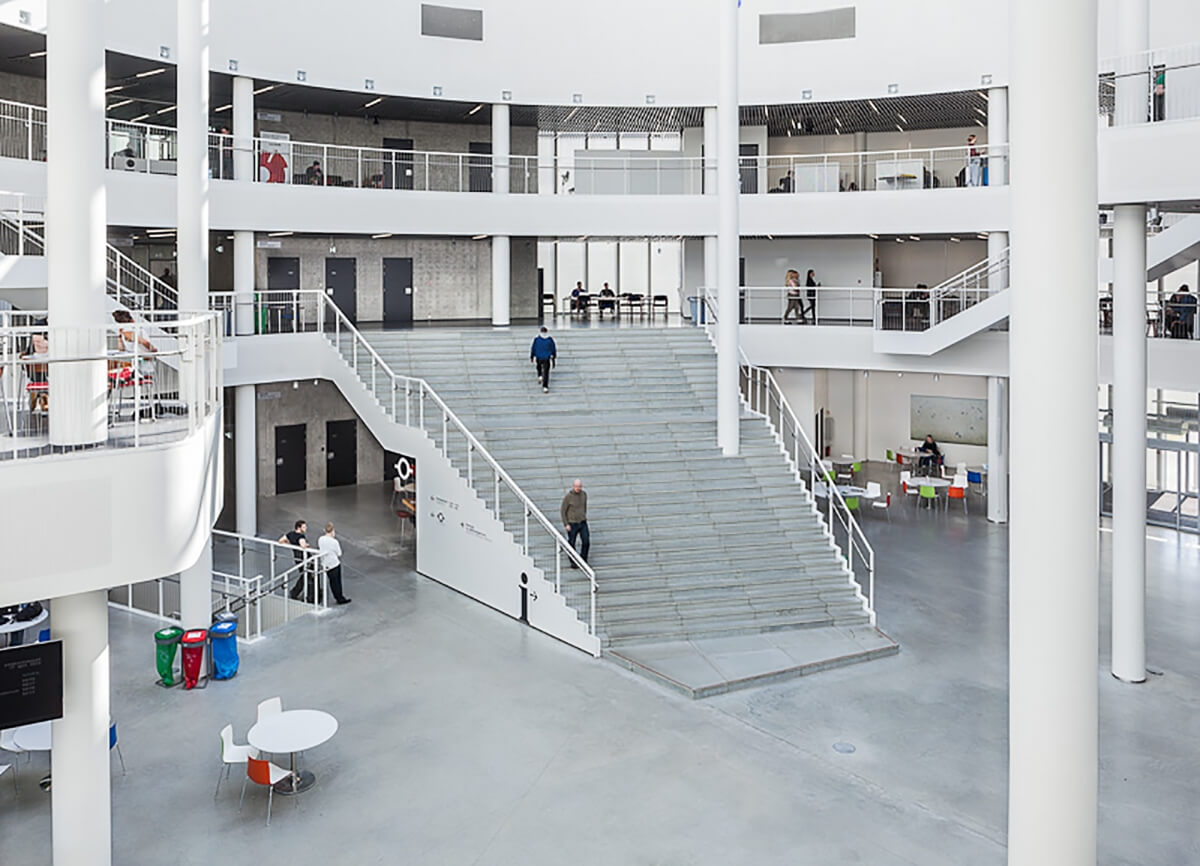 Hệ thống cơ sở vật chất hiện đại tại Đại học Reykjavik