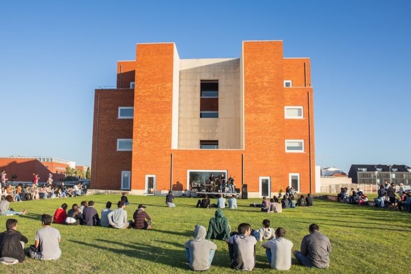 Trường Đại học Aveiro là điểm đến mang lại nhiều trải nghiệm học tập tuyệt vời cho sinh viên