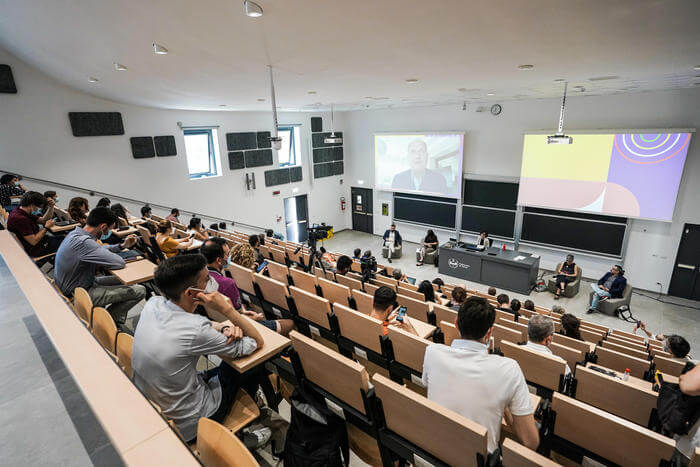 Trường Đại học Bách khoa Turin luôn tạo điều kiện thuận lợi để sinh viên học tập và nghiên cứu