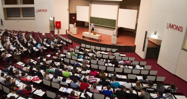 Trường Đại học Mons mang đến cho sinh viên những chương trình học thú vị và hữu ích