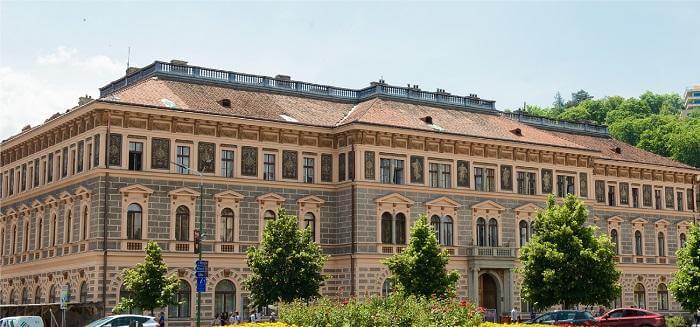 Trường Đại học Transilvania
