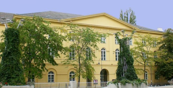 Review Trường Đại học Âm nhạc và Nghệ thuật Biểu diễn Vienna (Universität für Musik und darstellende Kunst Wien)