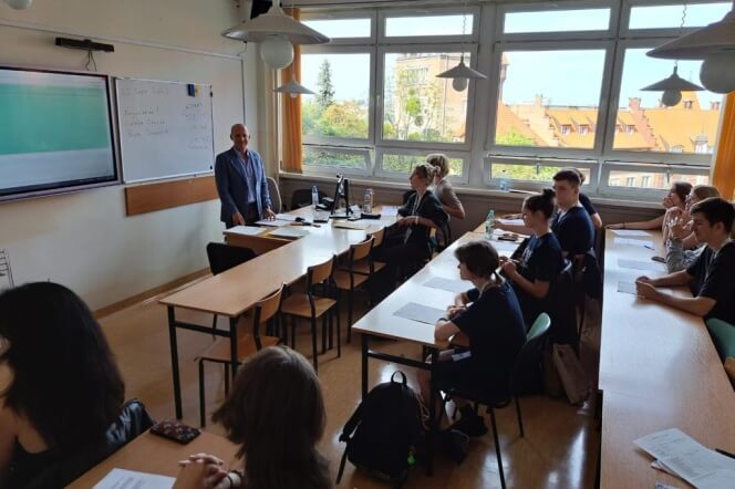 Các giảng viên của trường Đại học Công nghệ Gdansk luôn đồng hành cùng sinh viên trên con đường chinh phục tri thức