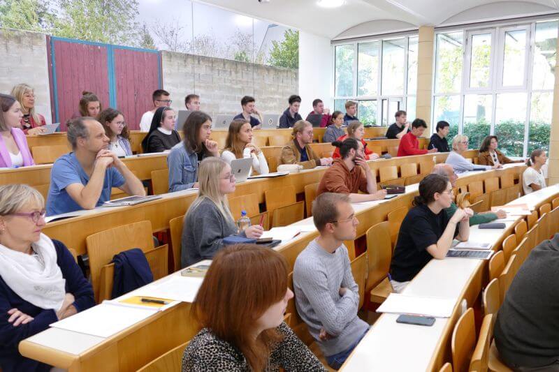 Bầu không khí học tập tích cực tại Trường Đại học Công giáo Tư thục Linz