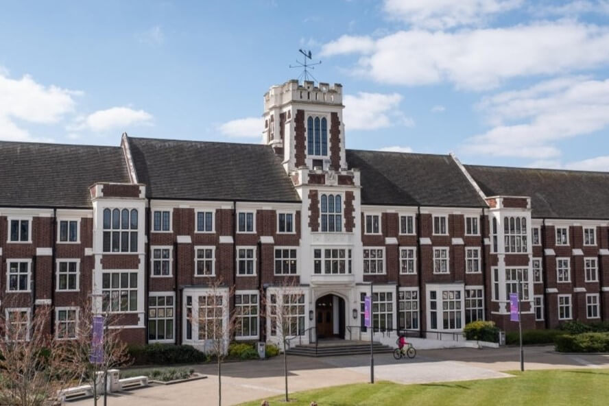 Trường Đại học Loughborough là điểm đến mà nhiều sinh viên lựa chọn khi du học tại Anh