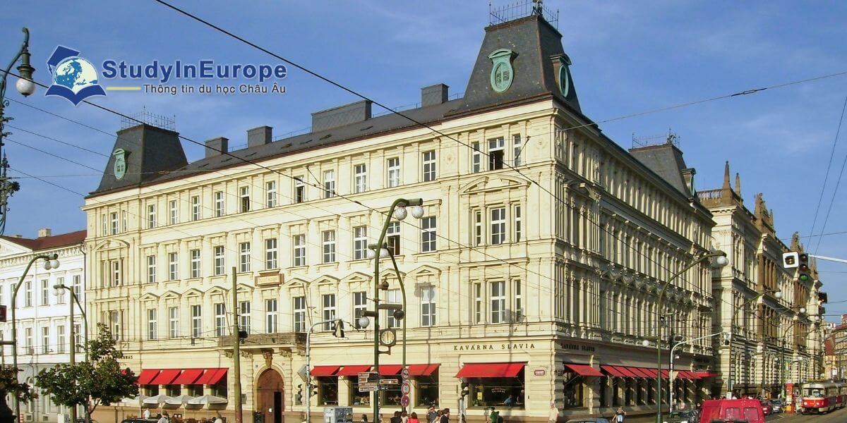 Review Học viện biểu diễn nghệ thuật Praha (Akademie múzických umení v Praze)