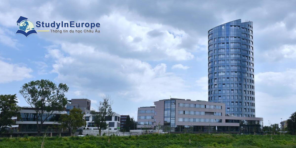 Trường Cao đẳng Moravian Olomouc