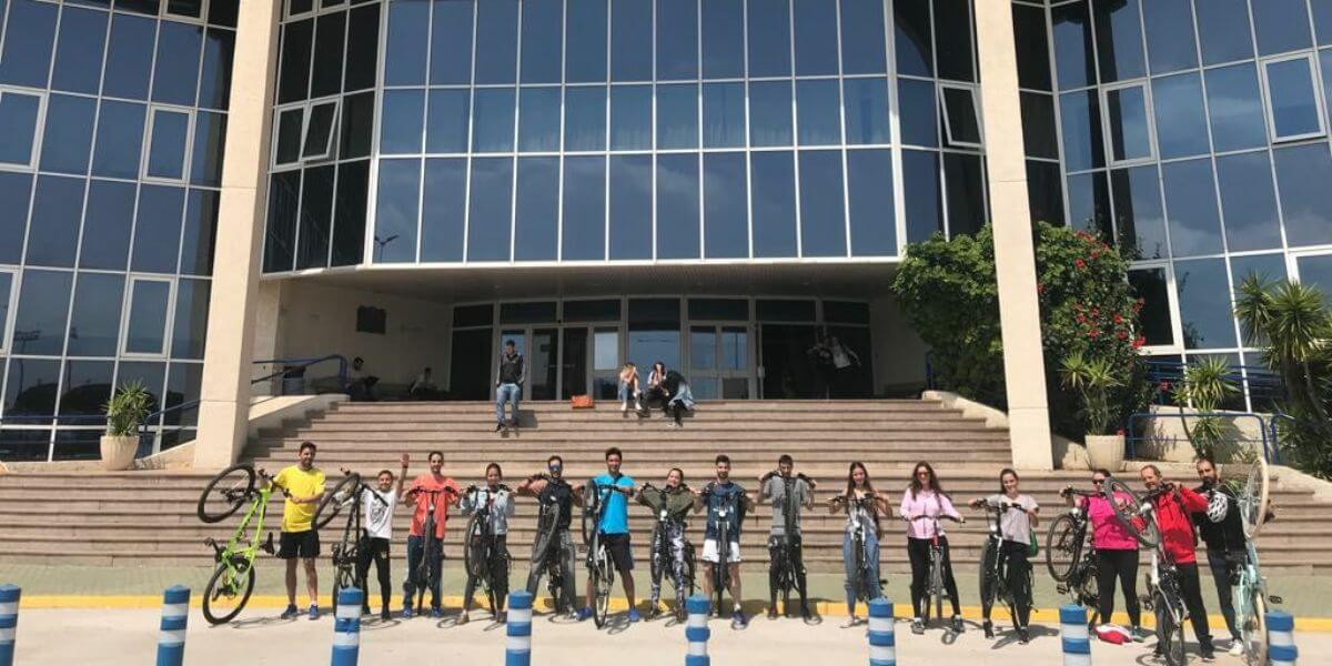 Trường Đại học Cadiz luôn mang đến cho sinh viên nhiều hoạt động ngoại khóa thú vị