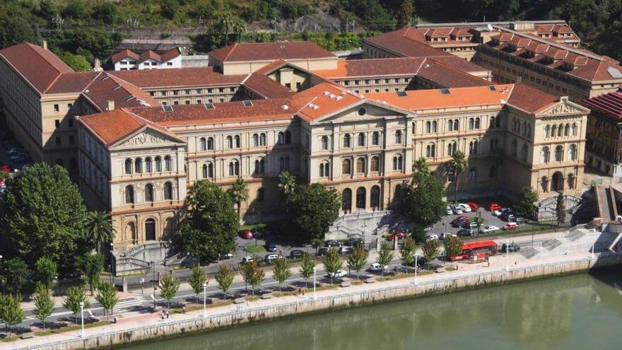 Trường Đại học Deusto khá nổi tiếng với các chương trình đào tạo chất lượng
