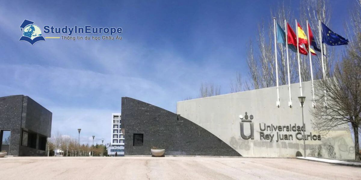 Review Trường Đại học nhà Vua Juan Carlos (Universidad Rey Juan Carlos)