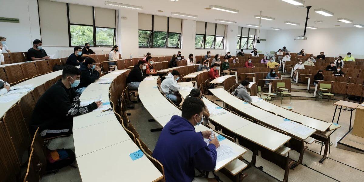 Trường Đại học Santiago de Compostela sẽ mang đến cho sinh viên những cơ hội học tập tuyệt vời
