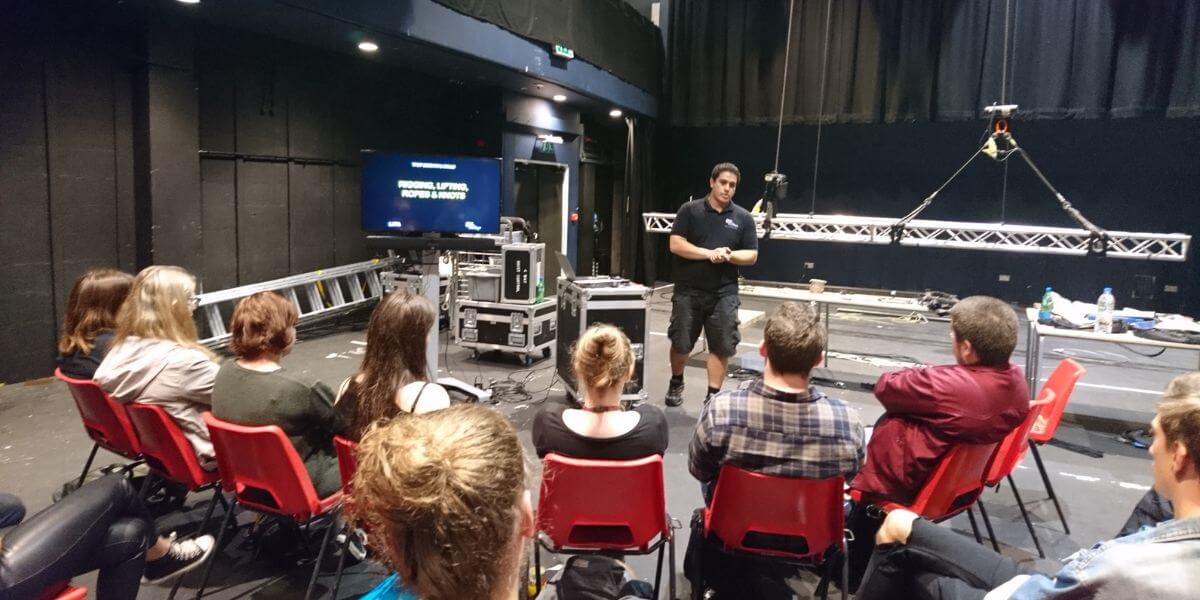 Học viện Nghệ thuật Biểu diễn Liverpool mang đến cho sinh viên những giờ học thú vị