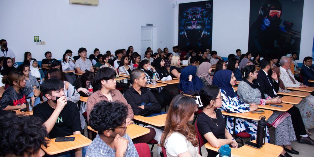 Bầu không khí học tập tích cực tại trường Đại học Bath Spa