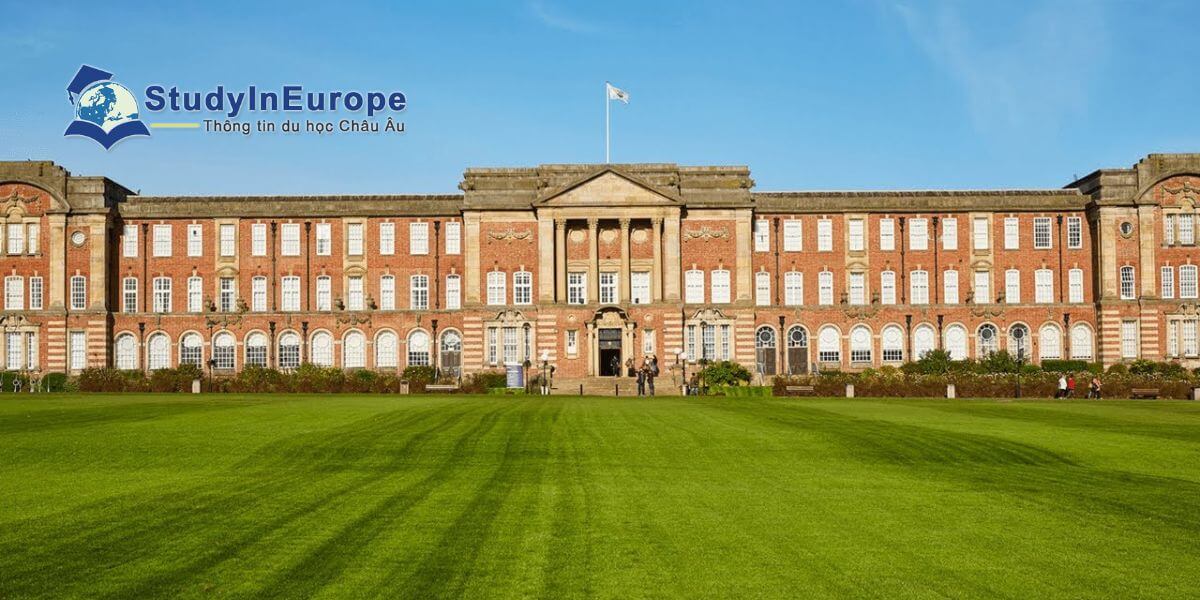 Review Trường Đại học Leeds Beckett (Leeds Beckett University)