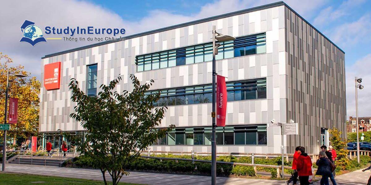 Review Trường Đại học Staffordshire (Staffordshire University)