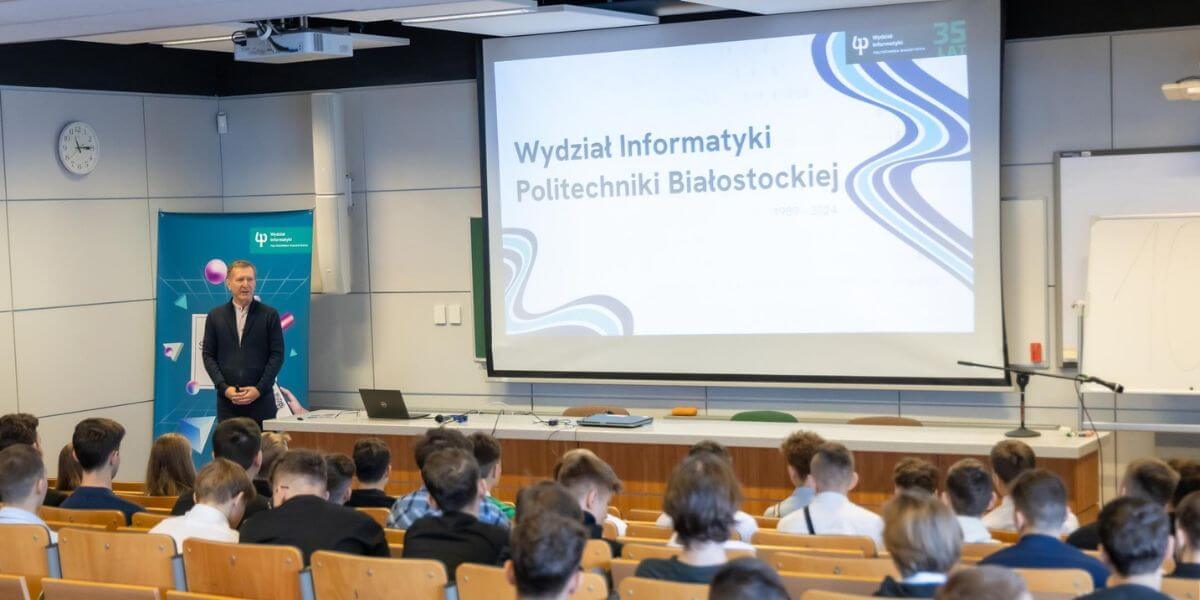 Các giảng viên trường Đại học Công nghệ Bialystok luôn hỗ trợ hết mình cho sinh viên
