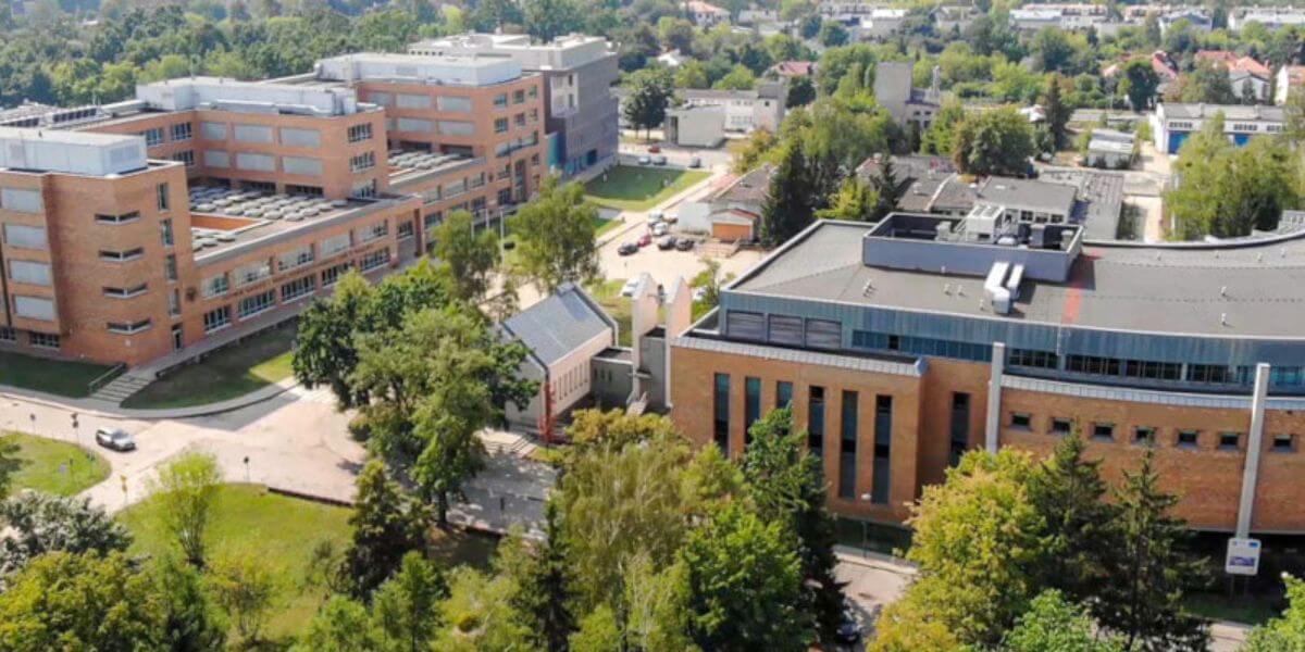 Trường Đại học Đức Hồng y Stefan Wyszynski cung cấp cho sinh viên nhiều chương trình đào tạo đa dạng