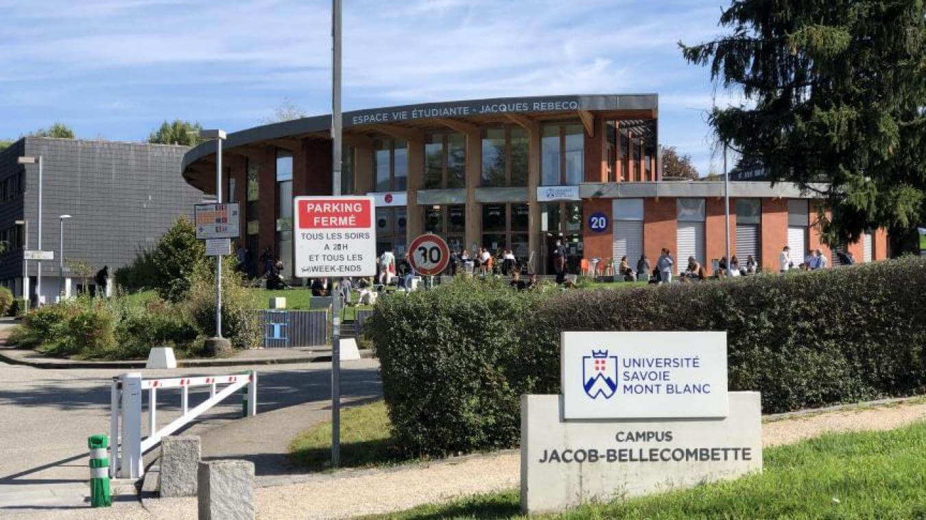 Trường Đại học Savoie Mont Blanc là ngôi trường có uy tín cao tại Pháp
