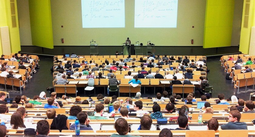 Bầu không khí học tập tích cực tại trường Đại học Y Warsaw