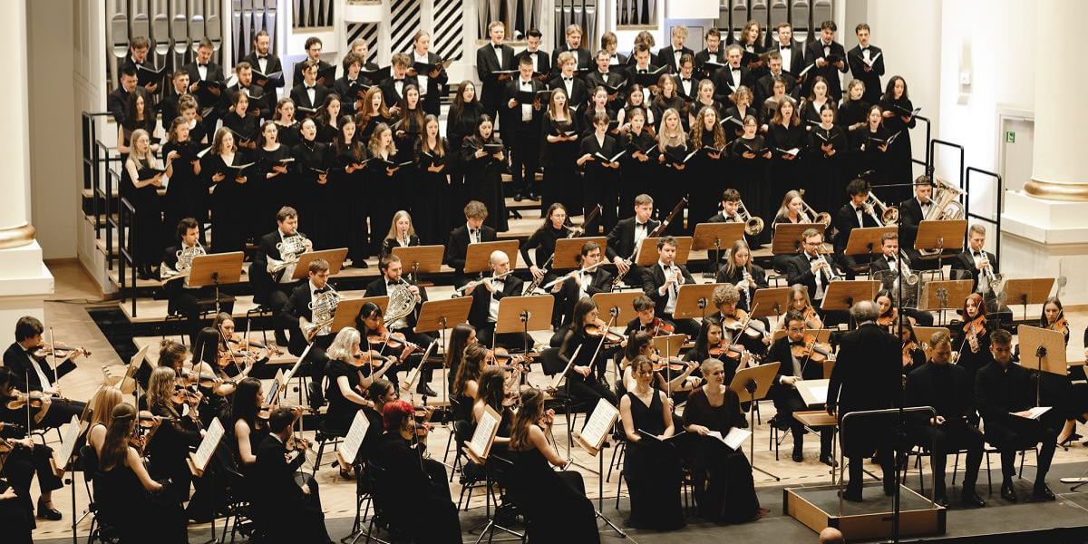 Học viện Âm nhạc Krakow luôn tạo cơ hội cho sinh viên tham gia vào các hoạt động ngoại khóa hữu ích