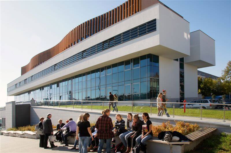 Sinh viên sẽ được tham gia vào nhiều hoạt động học thú vị khi đến với Học viện Giáo dục Thể chất Eugeniusz Piasecki