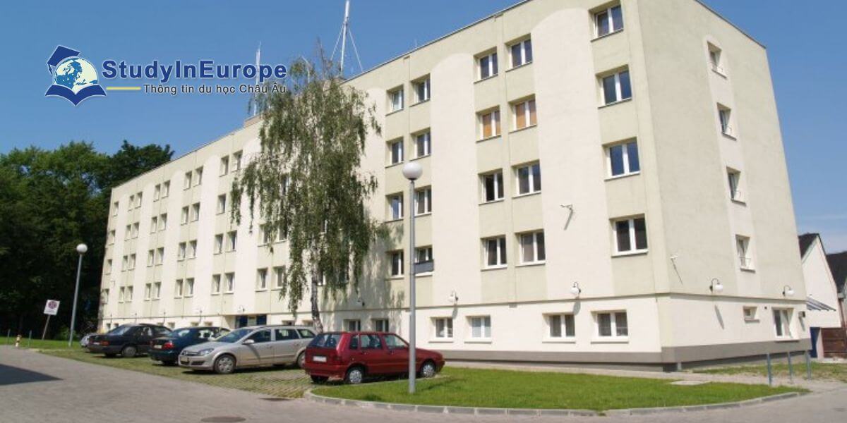 Review Trường Đại học Kỹ năng và Công nghệ Thông tin Lodz (Wyzsza Szkola Informatyki i Umiejetnosci z siedziba w Lodzi)