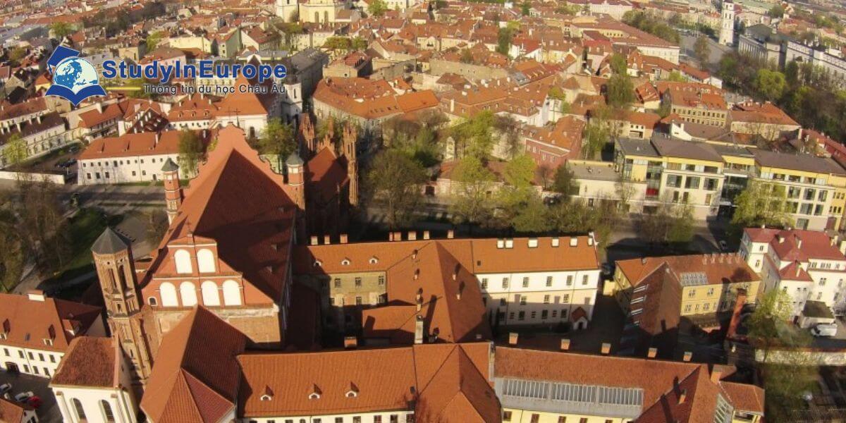 Review Học viện nghệ thuật Vilnius (Vilniaus Dailes Akademija)