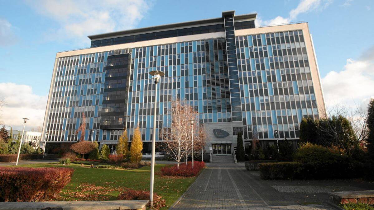 Trường Đại học Kinh tế, Luật và Khoa học Y khoa Kielce là ngôi trường nổi tiếng với nhiều chương trình học đa dạng