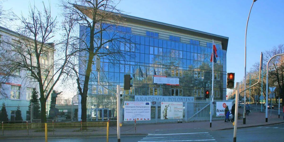 Trường Đại học Polonia là ngôi trường có chất lượng đào tạo cao tại Ba Lan