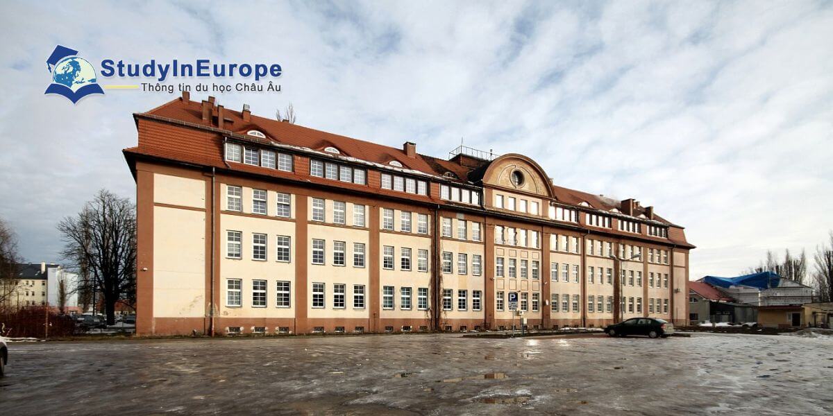 Trường Đại học Quốc tế Logistics và Vận tải Wroclaw