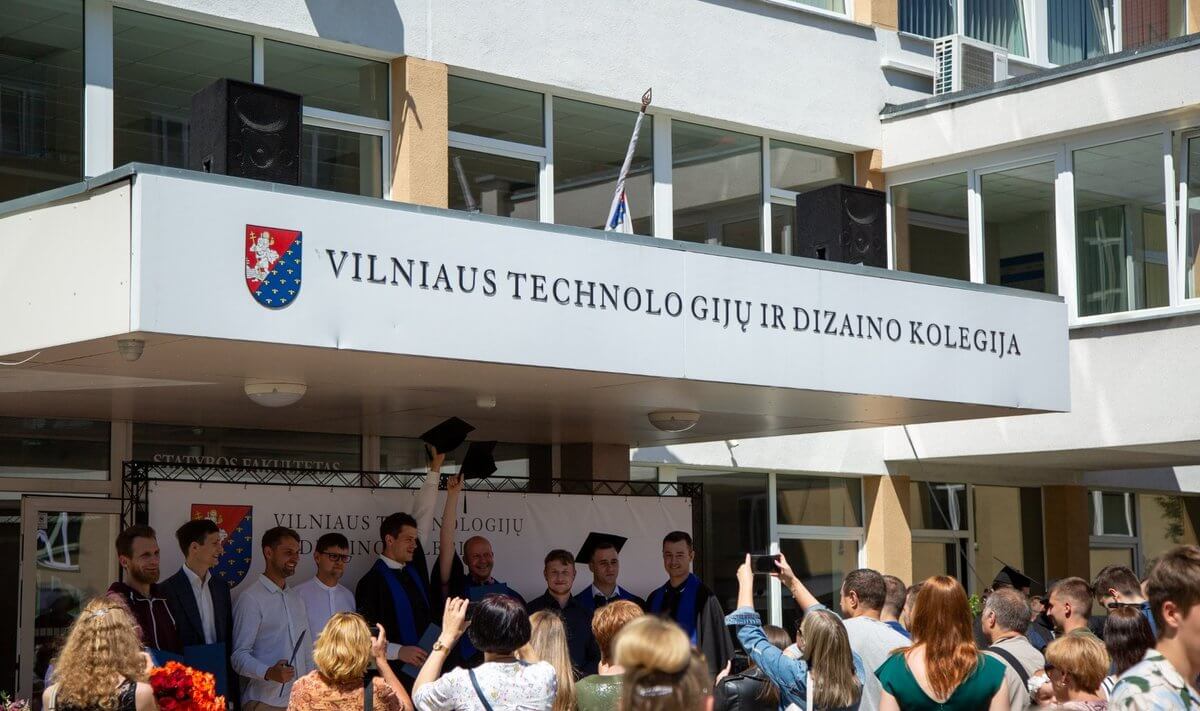 Trường Cao đẳng Công nghệ và Thiết kế Vilnius luôn chào đón mọi sinh viên đến học tập và rèn luyện