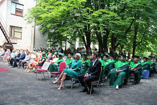 Trường Đại học Khoa học Ứng dụng Lâm nghiệp và Kỹ thuật Môi trường Kaunas thường tổ chức các hoạt động ngoại khóa thú vị