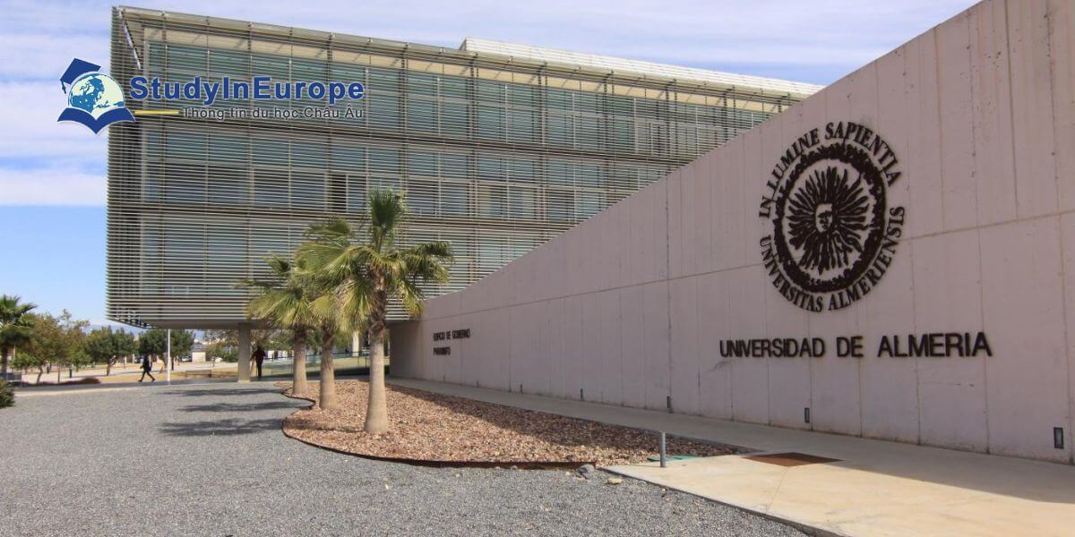 Review Trường Đại học Almeria (Universidad de Almería)