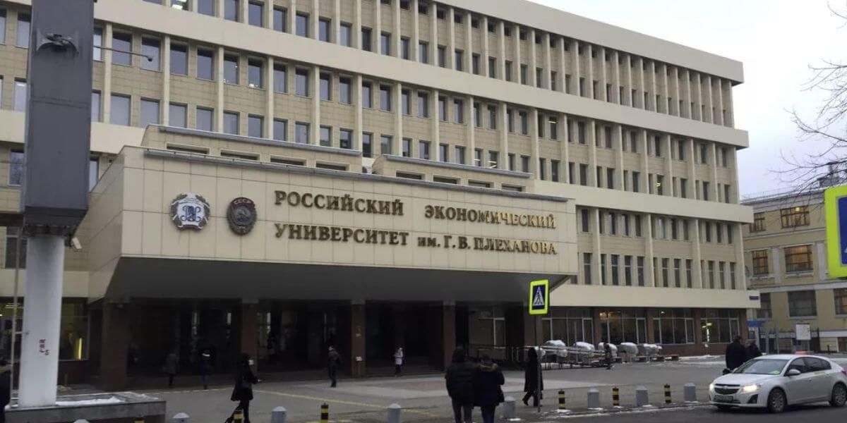 Trường Đại học Kinh tế Nga Plekhanov là điểm đến lý tưởng để sinh viên học tập, rèn luyện