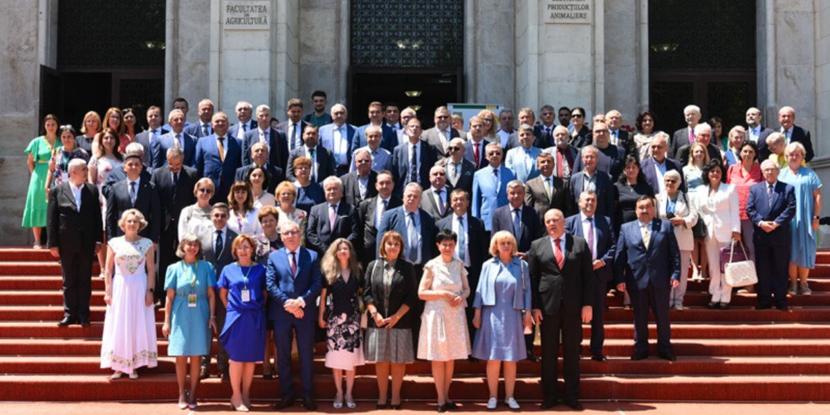 Đội ngũ giảng viên tại trường Đại học Nông nghiệp Thú y Bucharest luôn hỗ trợ sinh viên trên con đường học tập