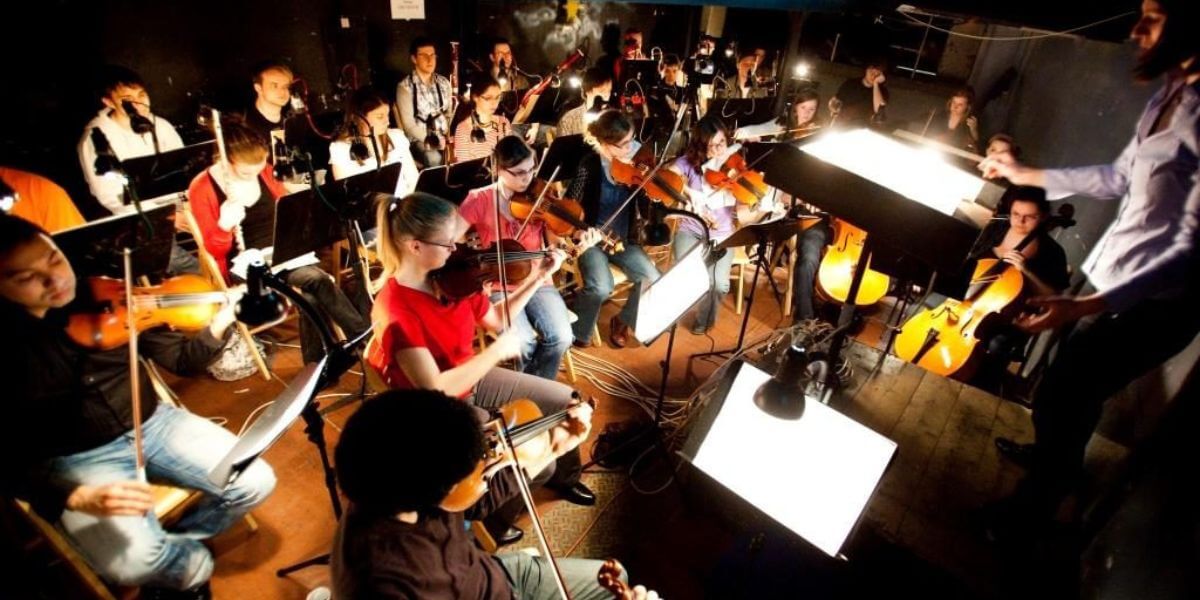 Những hoạt động học tập tại Học viện Biểu diễn Nghệ thuật Janacek