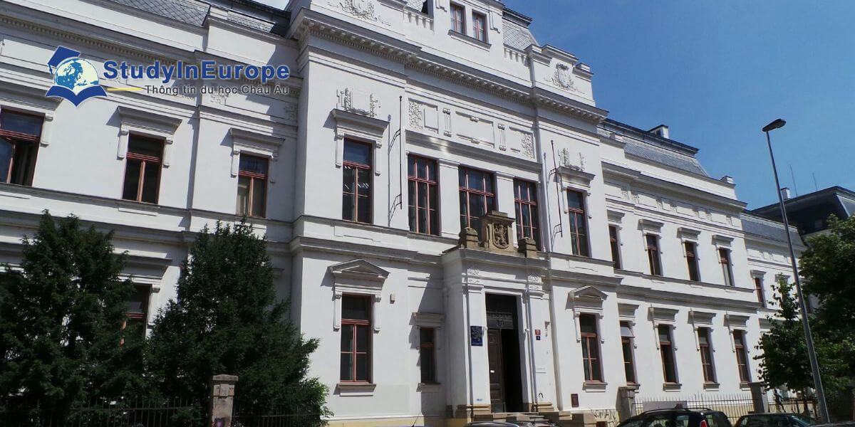 Review Học viện Mỹ thuật Praha (Akademie výtvarných umení v Praze)