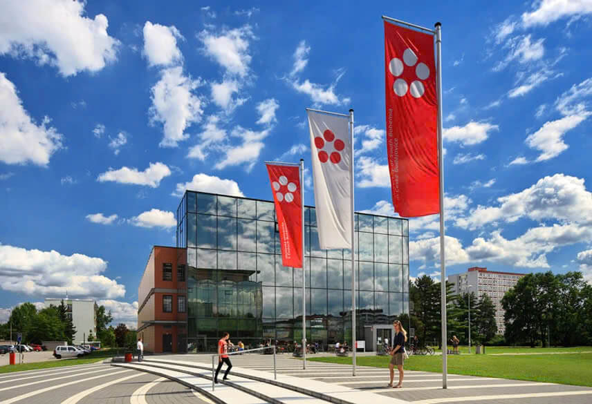 Trường Đại học Nam Bohemia ở Ceské Budejovice là nơi nổi tiếng về chất lượng giáo dục