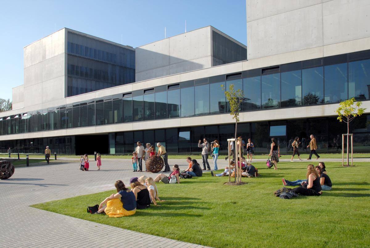 Môi trường học tập thân thiện tại trường Đại học Pardubice