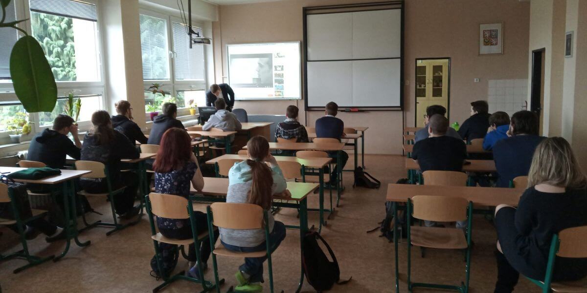 Trường Cao đẳng Quan hệ Quốc tế và Công chúng Praha luôn mang đến cho sinh viên những chương trình học chất lượng