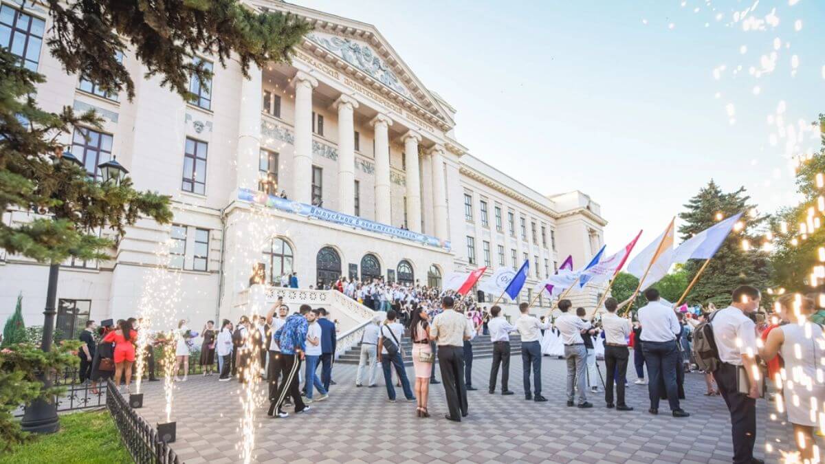 Những hoạt động ngoại khóa tại trường Đại học Bách khoa Quốc gia Nam Nga khá đa dạng