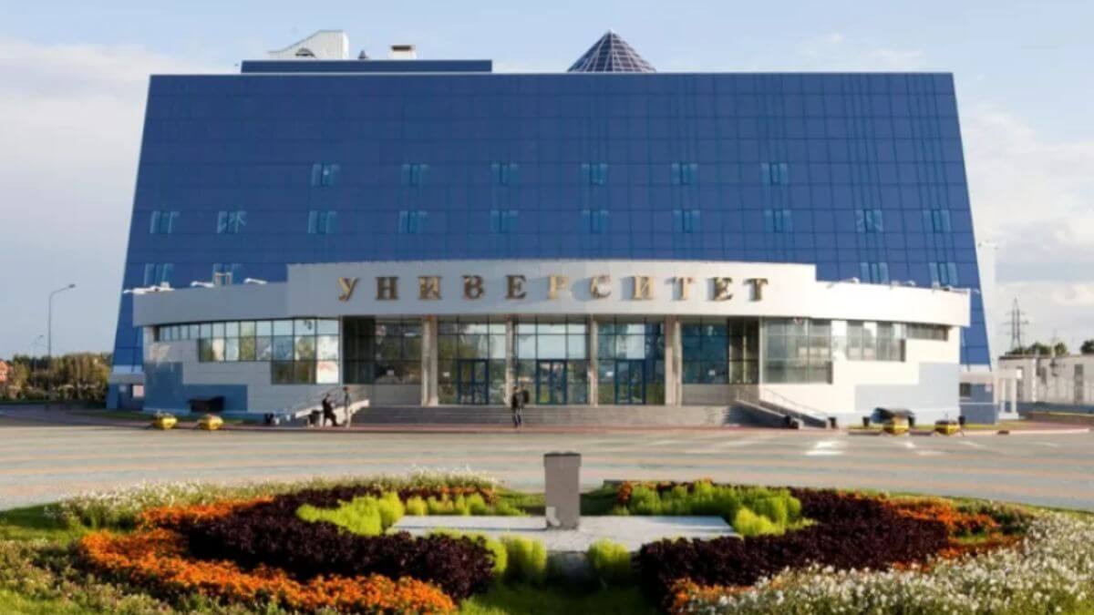 Hệ thống cơ sở vật chất hiện đại tại trường Đại học bang Surgut