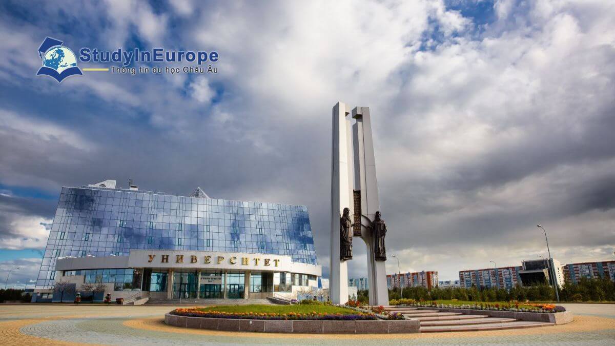 Review Trường Đại học bang Surgut (Surgut State University)