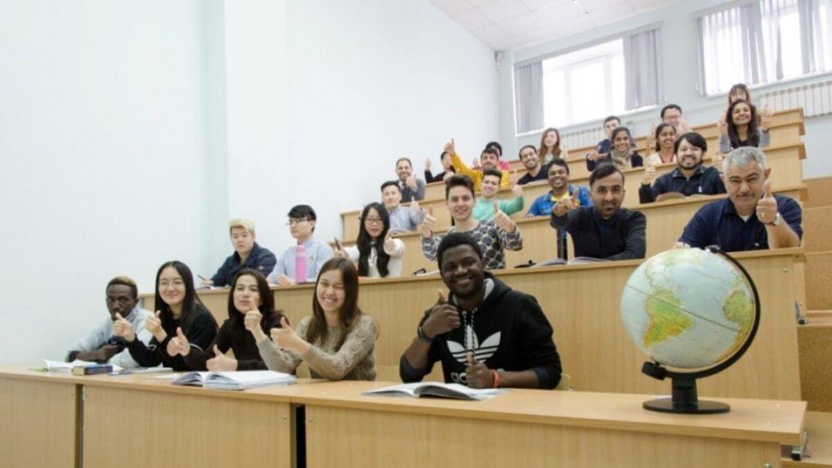 Trường Đại học Giao thông Đường sắt Quốc gia Ural luôn mang đến cho sinh viên những giờ học chất lượng